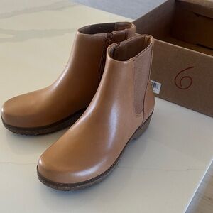 Classic Tan Kids Chelsea Boots